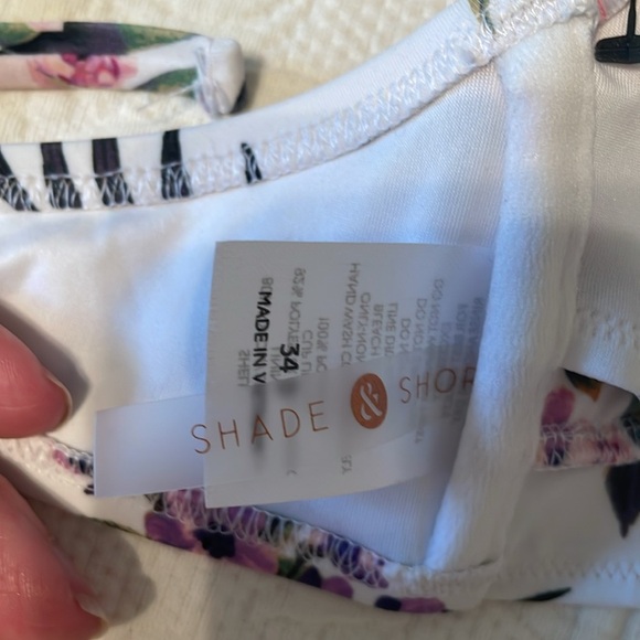 Shade Shore Floral Bikini Top 34B Lightly Padded Adjustable Tropical EUC - Picture 8 of 8